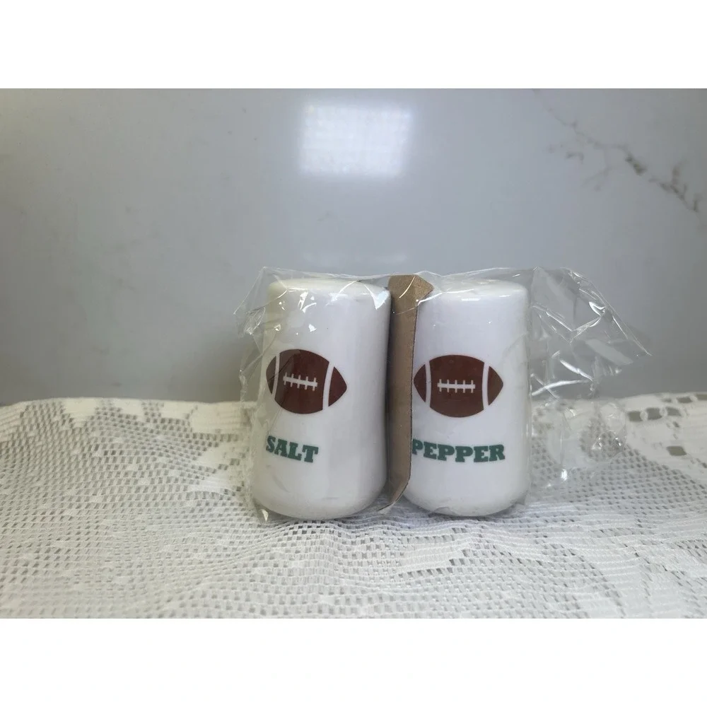 Football Salt & Pepper Shakers Set‎ Super Bowl Party Decor